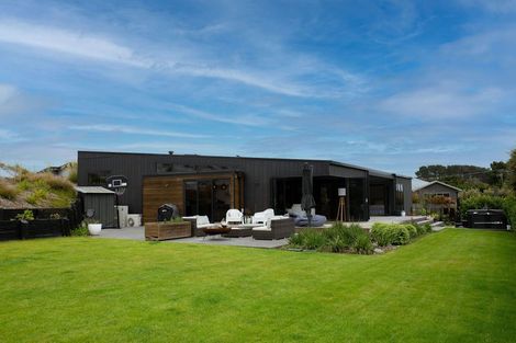 Photo of property in 35 Paetawa Road, Peka Peka, Waikanae, 5391