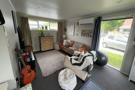 Photo of property in 910a Grove Road, Mayfair, Hastings, 4122