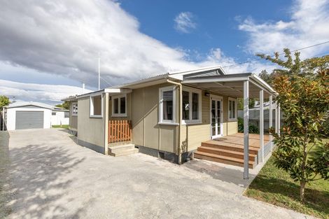 Photo of property in 14 Shanly Street, Waipawa, 4210