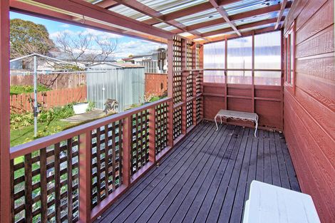 Photo of property in 1 Garrison Street, Carterton, 5713