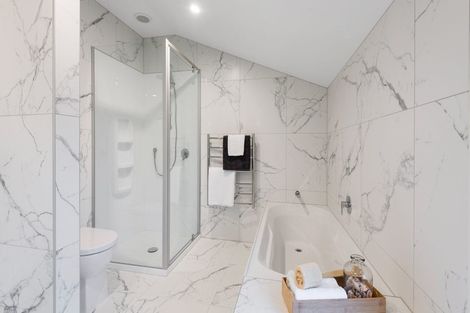 Photo of property in 42 Waituarua Drive, Takanini, 2112