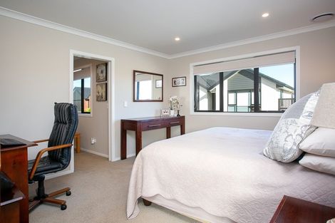 Photo of property in 18d Rose Leigh Drive, Cambridge, 3434