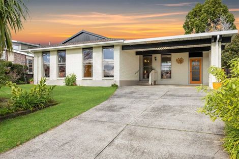 Photo of property in 19 Wesley Avenue, Frankleigh Park, New Plymouth, 4310