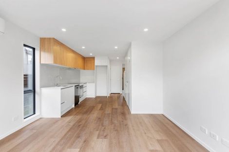 Photo of property in 6/470 West Coast Road, Glen Eden, Auckland, 0602