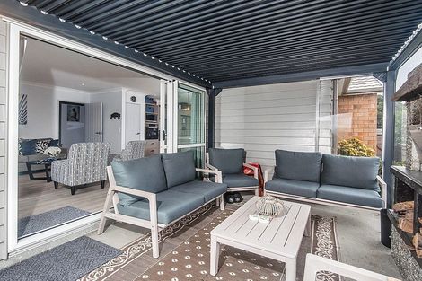 Photo of property in 11 Gennaker Lane, Whitby, Porirua, 5024