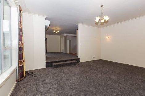 Photo of property in 21 Camelia Place, Islington, Christchurch, 8042