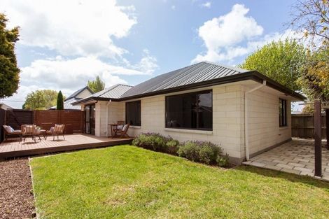 Photo of property in 30 Lees Road, Strowan, Christchurch, 8052
