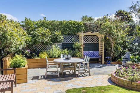 Photo of property in 83 Ira Street, Miramar, Wellington, 6022