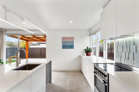 Photo of property in 716 Grove Road, Mayfair, Hastings, 4122