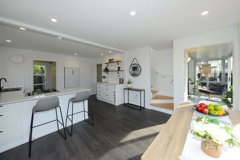 Photo of property in 2/5 Frome Place, St Albans, Christchurch, 8052