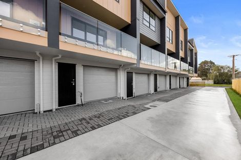 Photo of property in 8/6 Robertson Road, Ranui, Auckland, 0612
