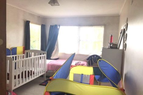 Photo of property in 6 Kaikoura Street, Henderson, Auckland, 0612