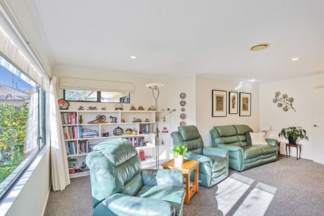 Photo of property in 10 Park Lane, Greenmeadows, Napier, 4112