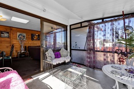 Photo of property in 4 Surrey Street, Hawera, 4610