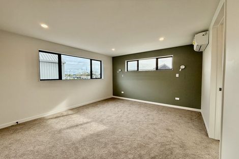 Photo of property in 77c Schoolside Road, Kumeu, 0810