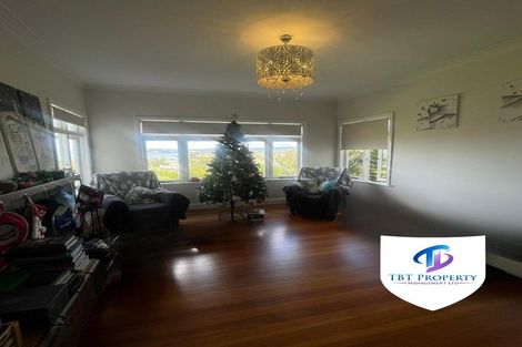 Photo of property in 12a Beach Road, Mellons Bay, Auckland, 2014