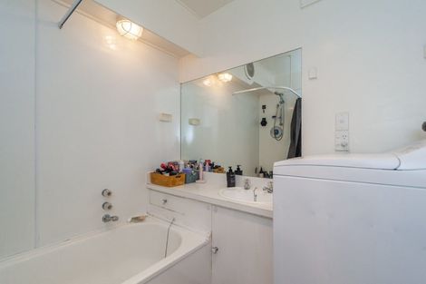 Photo of property in 2u9 Hood Street, Mount Victoria, Wellington, 6011