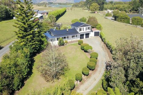 Photo of property in 234 Kawiu Road, Levin, 5510