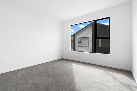 Photo of property in 5e Poto Street, Te Atatu South, Auckland, 0610