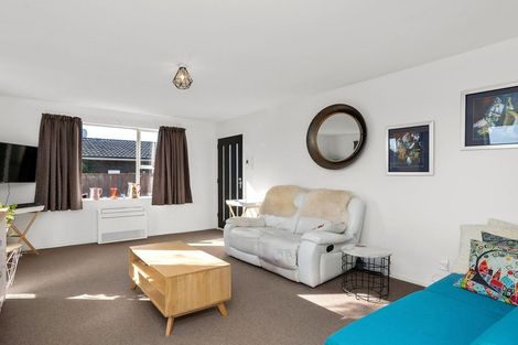 Photo of property in 8 Ashwood Street, Parklands, Christchurch, 8083