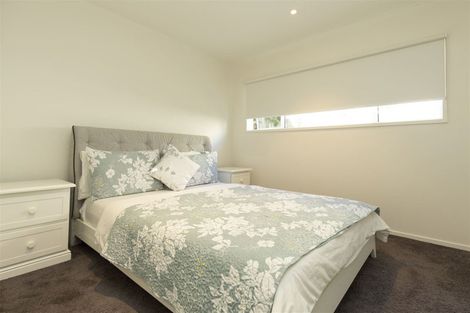 Photo of property in 2 Miran Lane, Red Beach, 0932