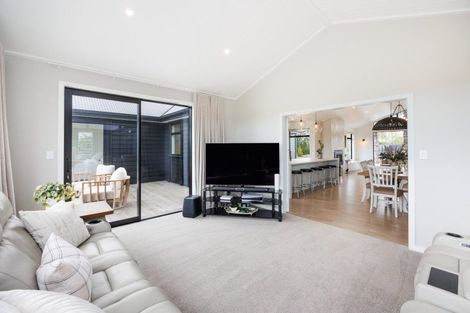 Photo of property in 72 Hartwell Drive, Kelvin Grove, Palmerston North, 4470