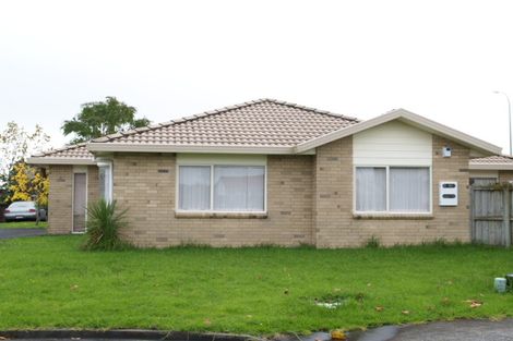 Photo of property in 1/7 Fencotie Place, Northpark, Auckland, 2013
