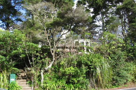 Photo of property in 98 Scenic Drive, Titirangi, Auckland, 0604