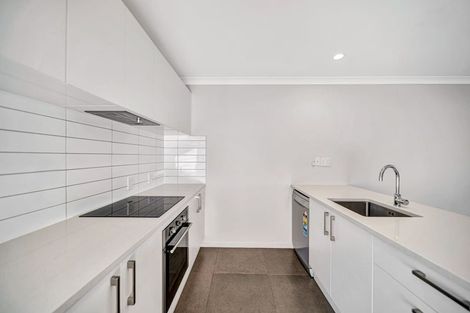 Photo of property in 9/46 Carlos Drive, Flat Bush, Auckland, 2016