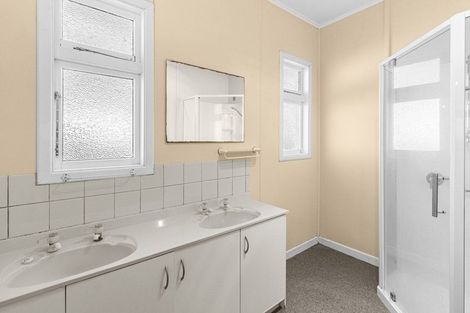 Photo of property in 27 Tokomaru Street, Welbourn, New Plymouth, 4312