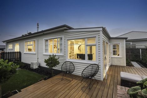 Photo of property in 155 Weston Road, St Albans, Christchurch, 8052