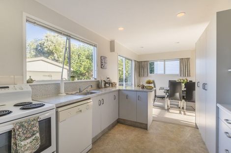 Photo of property in 15 Teoti Street, Paraparaumu Beach, Paraparaumu, 5032