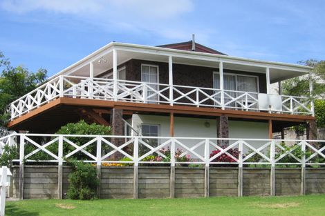 Photo of property in 13a Huntly Road, Campbells Bay, Auckland, 0630