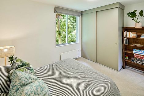 Photo of property in 14/2 Onslow Road, Khandallah, Wellington, 6035