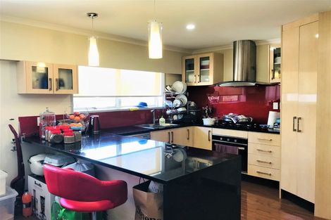 Photo of property in 5 Lendenfeld Drive, Papatoetoe, Auckland, 2025