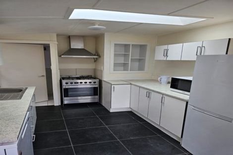 Photo of property in 6 Rixon Grove, Mount Victoria, Wellington, 6011