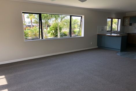 Photo of property in 76 Sovereign Drive, Papamoa Beach, Papamoa, 3118