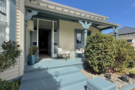 Photo of property in 25 Rhodes Street, Waimate, 7924
