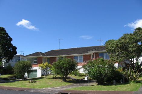 Photo of property in 2/14 Eban Avenue, Hillcrest, Auckland, 0627