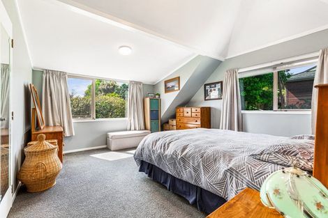 Photo of property in 2/12 Ballini Rise, West Harbour, Auckland, 0618