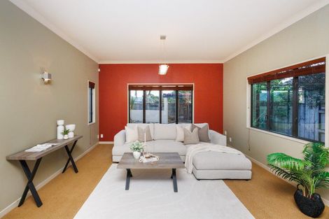 Photo of property in 37 Abby Road, Fitzherbert, Palmerston North, 4410