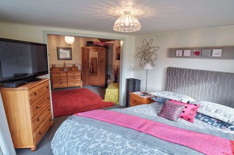 Photo of property in 2 Coulter Place, Geraldine, 7930