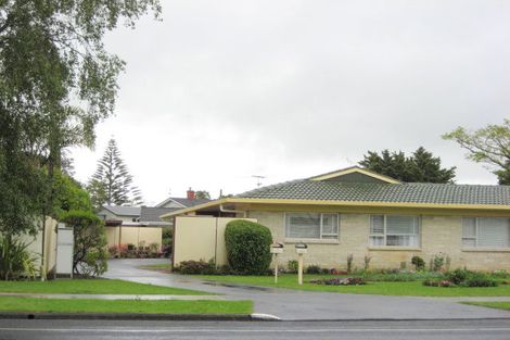 Photo of property in 9 Joanne Place, Rosehill, Papakura, 2113