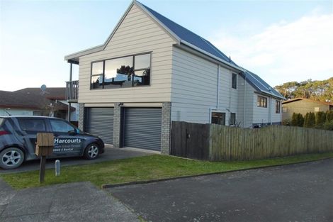 Photo of property in 25 Longitude Place, Whitby, Porirua, 5024
