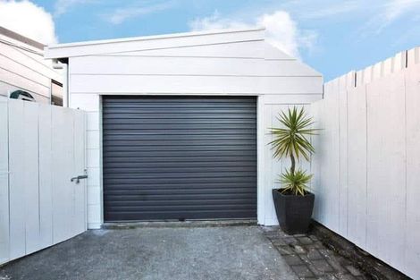 Photo of property in 34b Enderby Drive, Te Atatu Peninsula, Auckland, 0610
