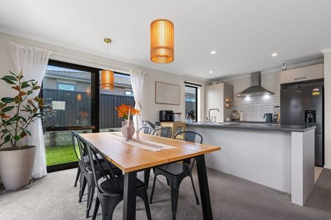 Photo of property in 16 Pioneer Crescent, Omokoroa, 3114