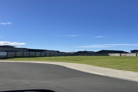 Photo of property in 59c Larsen Crescent, Tawa, Wellington, 5028