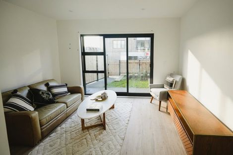 Photo of property in 38 Rauemi Way, Te Atatu South, Auckland, 0610