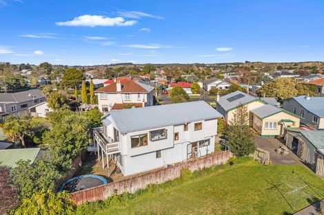 Photo of property in 12b Cambridge Street, Gonville, Whanganui, 4501