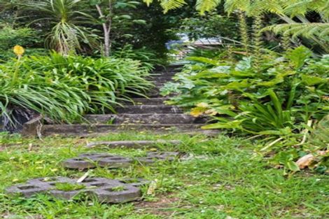 Photo of property in 1/60 Woodlands Crescent, Browns Bay, Auckland, 0630